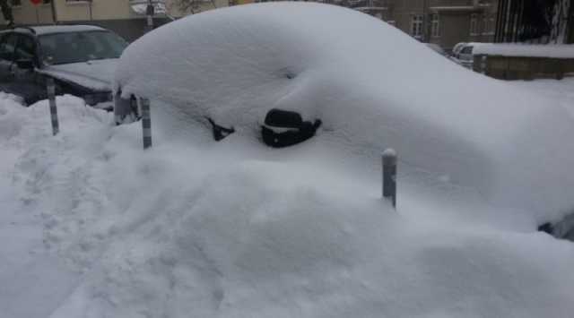 بلغاريا.. مهاجر يتجمد في البرد حتى الموت