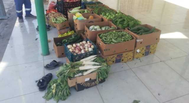 جدة.. حملة تصادر 2,3 طن من الخضراوات في بسطات عشوائية