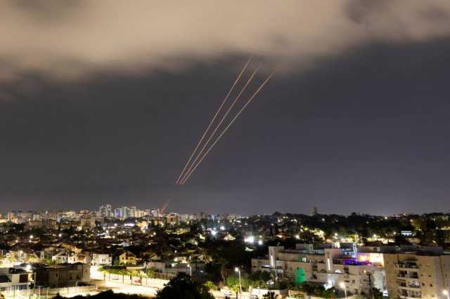 إيران تشن هجوما على إسرائيل بمئات الطائرات المسيرة والصواريخ
