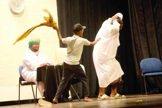 ضجة أبو خميس تنثر بهجة العيد على مسرح أوبار بصلالة