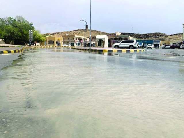 أمطار مصحوبة برياح هابطة على عدد من المحافظات