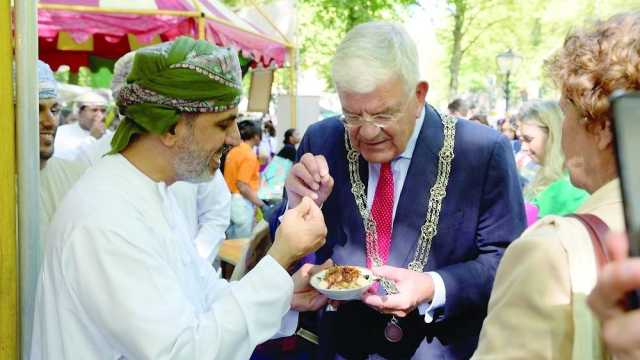 سفارة سلطنة عُمان بنيذرلاند تشارك في مهرجان لاهاي