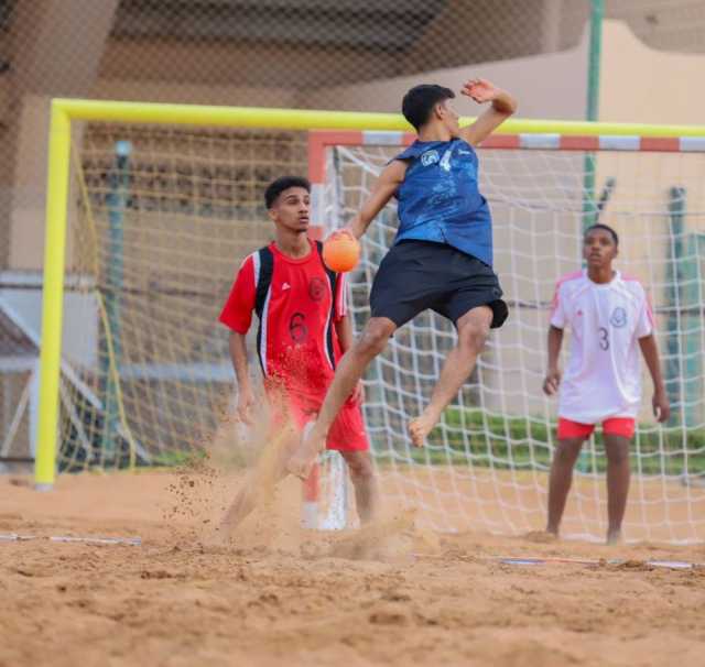 مسقط يواجه الرستاق في دوري ناشئي الشواطئ لليد