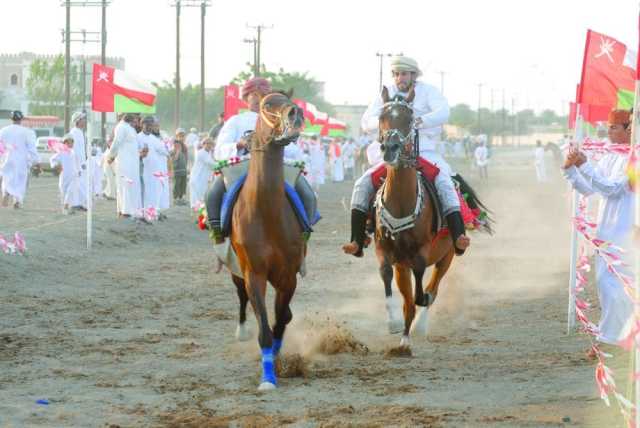 مشاركة واسعة في ركضة عرضة الخيل بالمضيبي