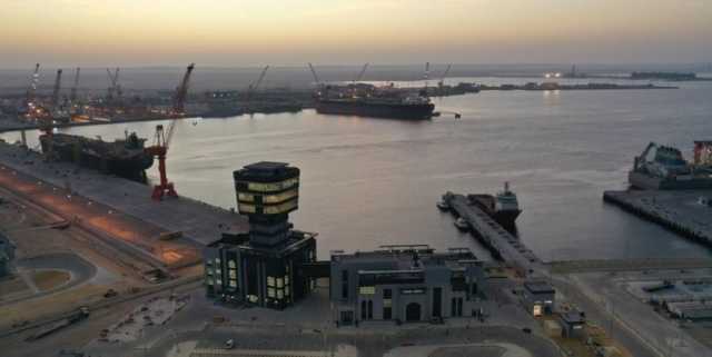 ميناء الدقم.. مركز بحري ولوجستي رائد وبوابة تجارية عالمية متعددة الأغراض