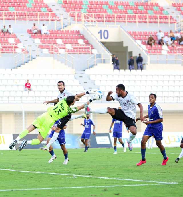 الرستاق يتغلب على صور بهدفين بدوري عمانتل