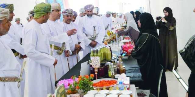 معرض زراعي للتعريف بالزراعة الحديثة وطرق المكافحة في منح