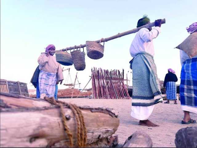 صور للتراث البحري يحاكي ذكريات البحر والسفر وإحياء الحرف التقليدية