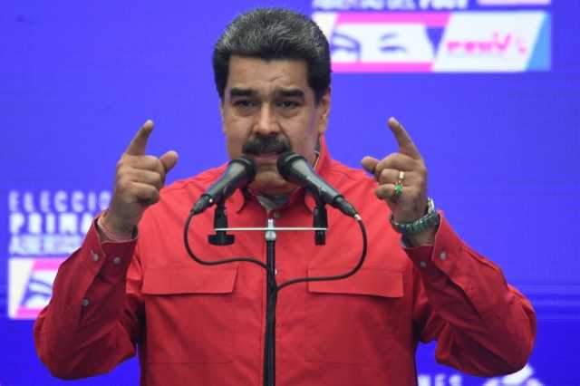 الرئيس الفنزويلي يقبل ترشيح حزبه ويعلن خوض الانتخابات سعيا لولاية ثالثة