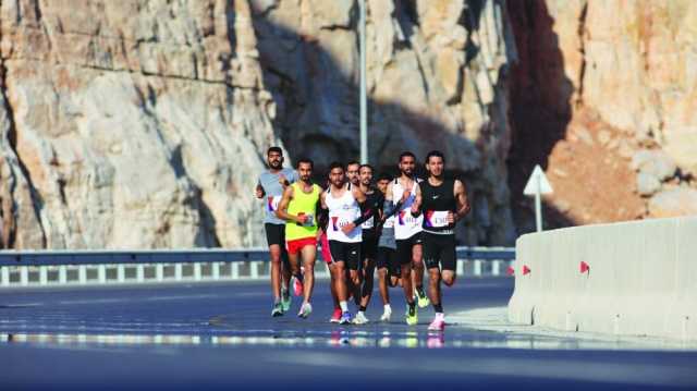 المغربي أمين السويدي يفوز بسباق شتاء مسندم