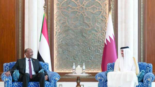 البرهان يبحث مع أمير قطر بالدوحة تطورات الأوضاع في السودان