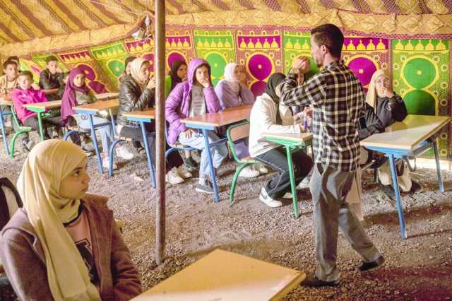تلاميذ يحاولون نسيان فاجعة زلزال المغرب تحت خيام تحولت مدرسة