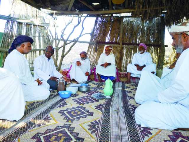 محاضرة توعوية لكبار السن بولاية ضنك