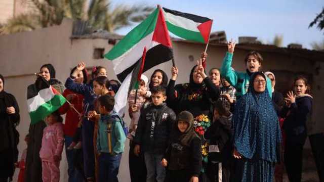 دموع وزغاريد في رحلة عودة الفلسطينيين إلى أطلال منازلهم: «لأنصرنك.. ولو بعد حين»