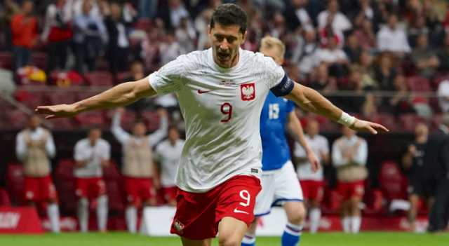 ليفاندوفسكي يتألق ويقود بولندا لفوز ثمين في تصفيات يورو 2024