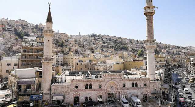 إلى أي عهد يعود المسجد الحسيني في قلب عمّان؟ - فيديو