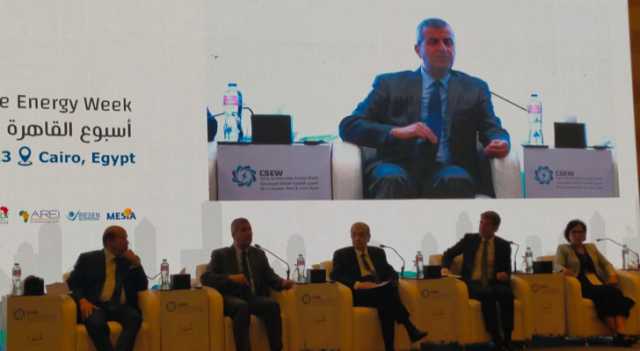 وزير الطاقة يدعو إلى استراتيجية عربية للهيدروجين الأخضر