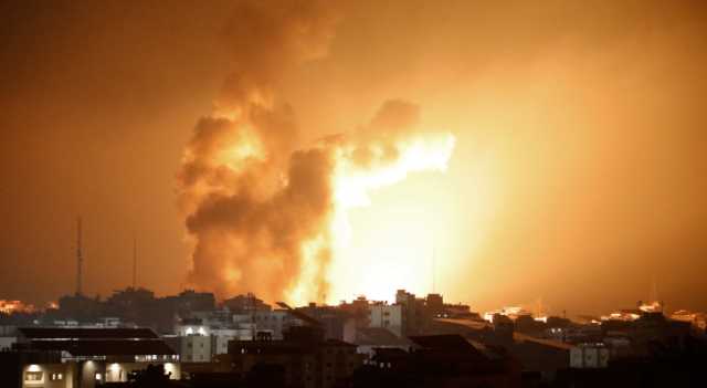 مراسل رؤيا: الاحتلال يشن غارات عنيفة على مدينة غزة