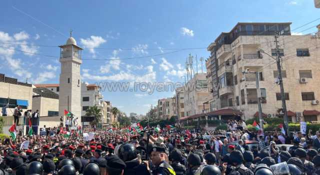بث مباشر| الأردنيون ينتفضون نصرة للفلسطينيين وتنديدا بمجازر الاحتلال في غزة