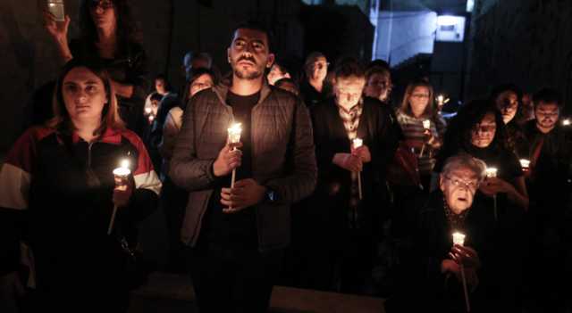 مخاوف من استشهاد عشرات الفلسطينيين بعد قصف مجمّع الكنيسة الأرثوذكسية بغزة 