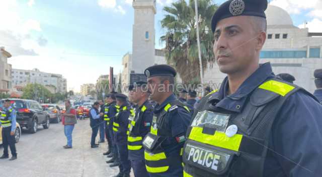 مراسل رؤيا: بدء تجمع أردنيين عند مسجد الكالوتي قرب سفارة تل أبيب بعمان