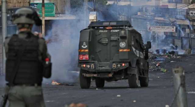 إصابة فلسطيني برصاص الاحتلال في مواجهات عنيفة في مخيم الجلزون برام الله