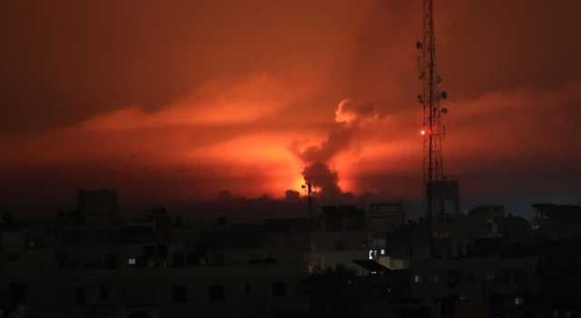 مراسل رؤيا: مشاهد لانفجار صاروخ بالقرب من الحدود الأردنية الفلسطينية السورية