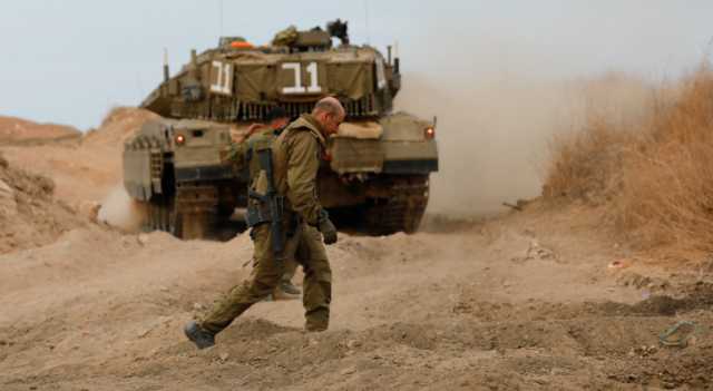 مجددا.. جيش الاحتلال يلقي منشورات لأهل غزة