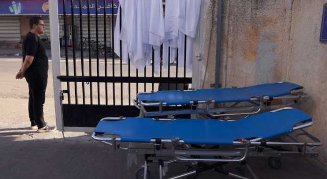 مدير مستشفى ناصر: الاحتلال يمارس تضييقات لتحويل المصابين خارج غزة لخضوعهم للعلاج