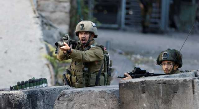 مراسل رؤيا: الاحتلال يطلق النار عشوائيا على فلسطينيين بالخليل