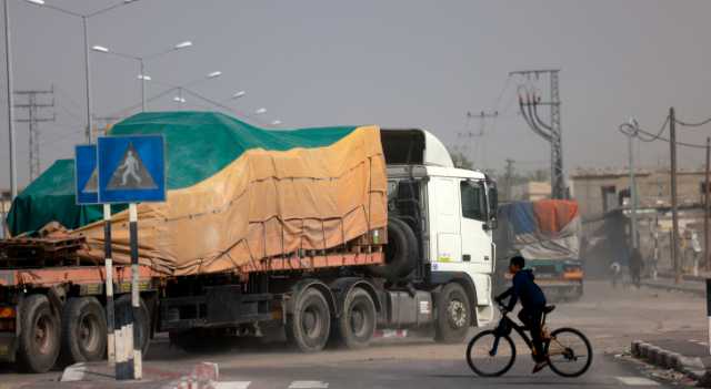 مصر تعلن إدخال 15 شاحنة للمستشفى الميداني الأردني بغزة الجمعة