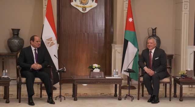 الملك مهنئا الرئيس المصري بإعادة انتخابه: علاقاتنا متجذرة وتعاوننا نموذجي