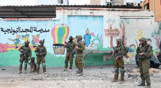 حماس: اعتقال الغزيين وتجريدهم من ملابسهم جريمة حرب نكراء