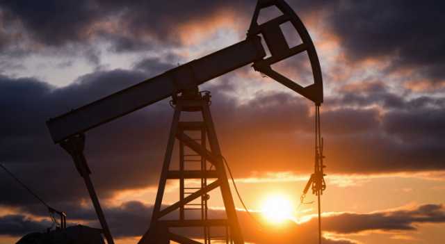 انخفاض أسعار النفط العالمية اأربعاء