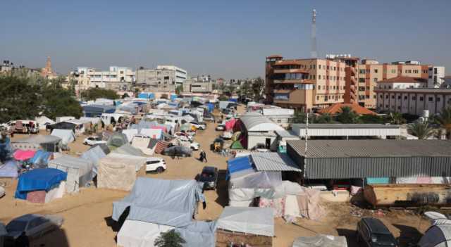 جيش الاحتلال يشن قصفا كثيفا في محيط مستشفى ناصر في غزة