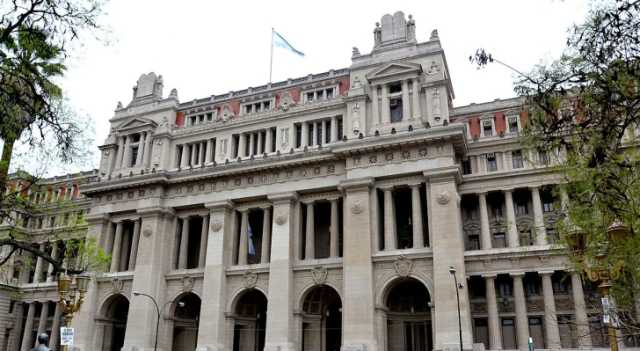 القضاء الأرجنتيني يتهم إيران بهجمات ضد الجالية اليهودية عامي 1992 و1994