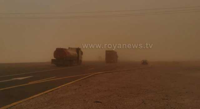 تدني مدى الرؤية في معظم مناطق الأردن بسبب الغبار