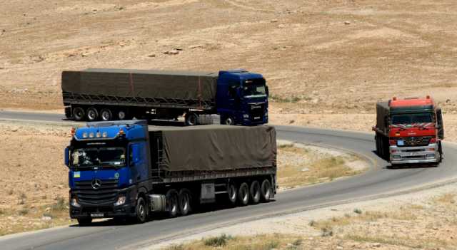 القوات المسلحة ترسل 51 شاحنة مساعدات إنسانية إلى قطاع غزة