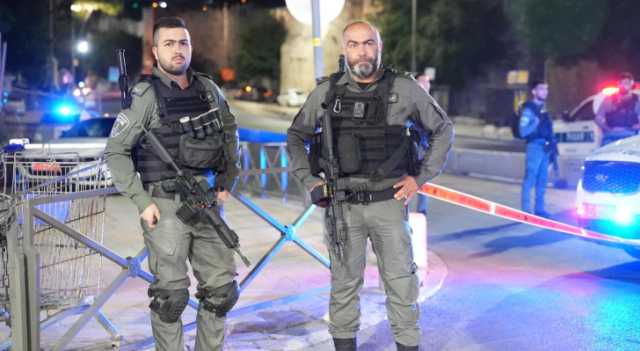الإعلام عبري يُعلن تحييد شاب فلسطيني بزعم محاولة طعن جندي في القدس