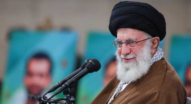 المرشد الإيراني يعلن الحداد العام في إيران ويعزي بوفاة رئيسي
