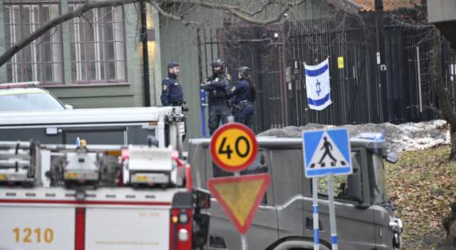 السويد: توقيف شخصين للاشتباه بإطلاق نار قرب سفارة تل أبيب