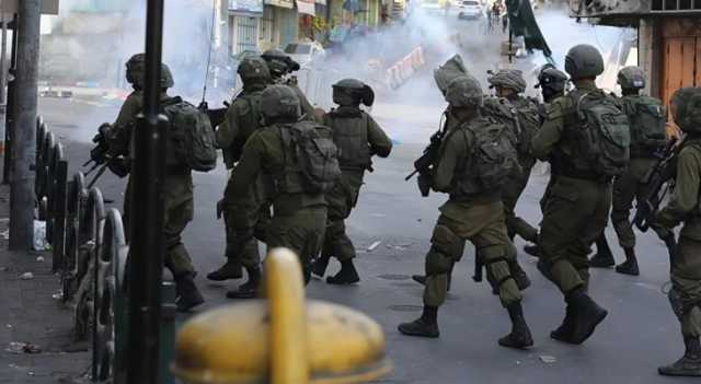قوات الاحتلال تقتحم مخيم قلنديا في القدس وسط اعتقالات