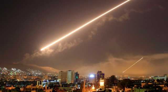 مراسل رؤيا: سماع دوي انفجارات في مدينة حمص السورية