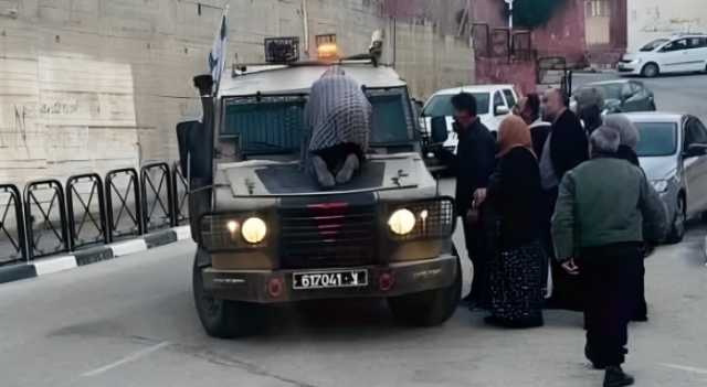 أم فلسطينية توقف دورية للاحتلال بالقوة لتحرير طفليها من الاعتقال برام الله