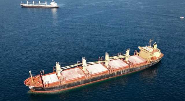 كارثة بيئية تهدد البحر الأحمر بسبب سفينة استهدفها الحوثيين.. تفاصيل