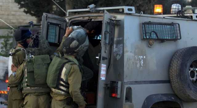 شؤون الأسرى: قوات الاحتلال تعتقل مقدسيين بعد مداهمة منازلهم