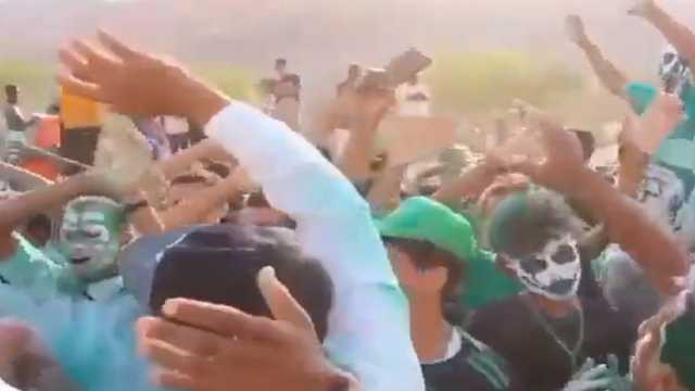 جمهور الأهلي في اليمن يردد الأهزوجة الجديدة..فيديو