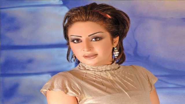 شيماء علي تسخر من ألبوم صورها القديمة.. فيديو