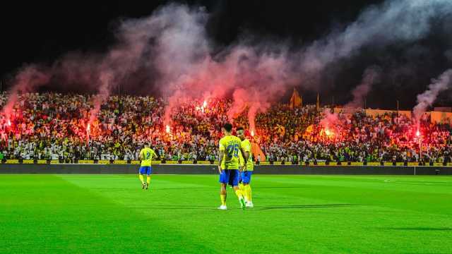 إزالة أي لافتة عليها اسم العالمي قبل انطلاق مباراة النصر والشباب