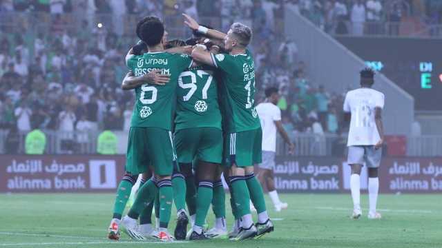 الأهلي يتغلب على الطائي بهدفين.. فيديو وصور